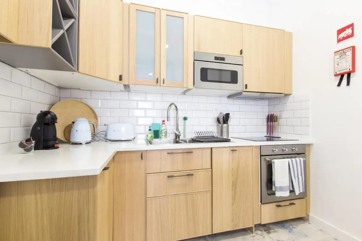 Lejlighed Beautiful 2Br High Ceiling/50M From Timeout Market Lisboa