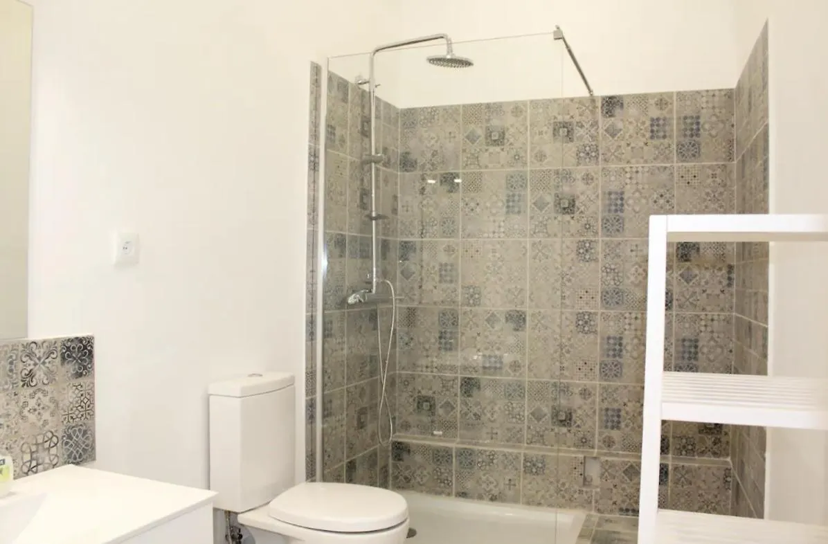 Beautiful 2Br High Ceiling/50M From Timeout Market Lisboa Portugal