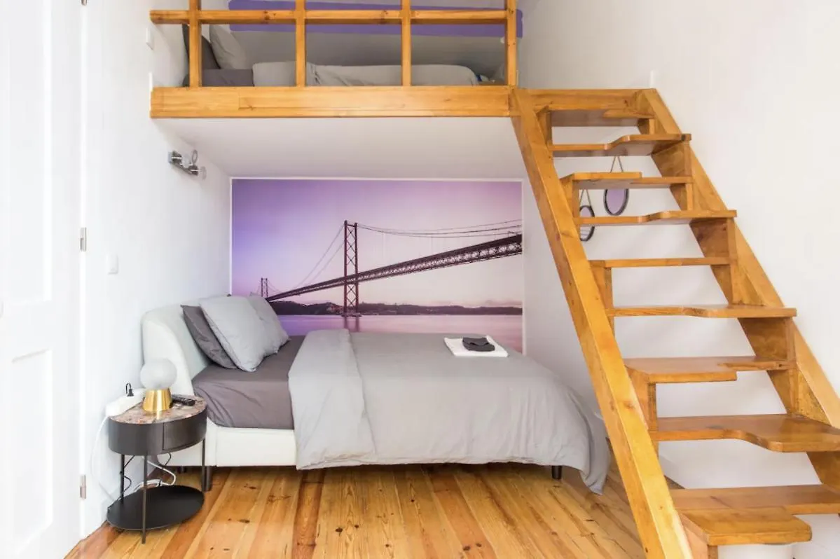 Beautiful 2Br High Ceiling/50M From Timeout Market Lisboa